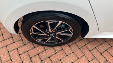 Toyota Yaris 1.5 Hybrid Design 5dr CVT Hybrid Hatchback